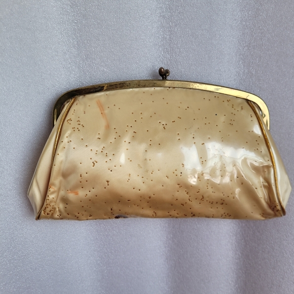 Vintage 50s 60s collectible Vinyl Covered Embroidered clutch With Metallic Gold - Picture 5 of 13